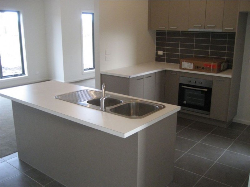 1/27 Glenorchy Way, South Morang VIC 3752