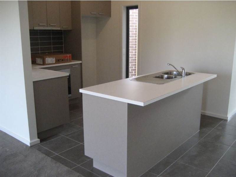 1/27 Glenorchy Way, South Morang VIC 3752