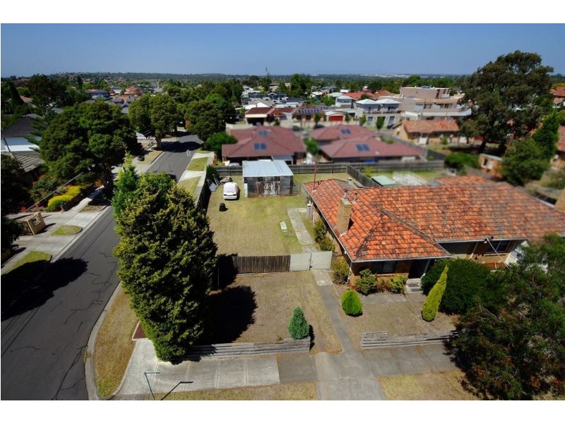 10 Biran Court, Reservoir VIC 3073