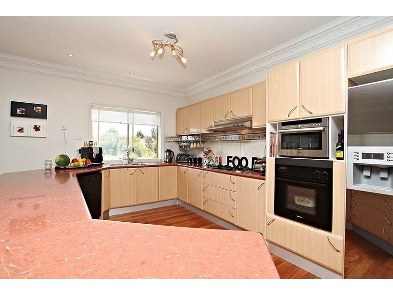 8 Lotus Court, Epping VIC 3076