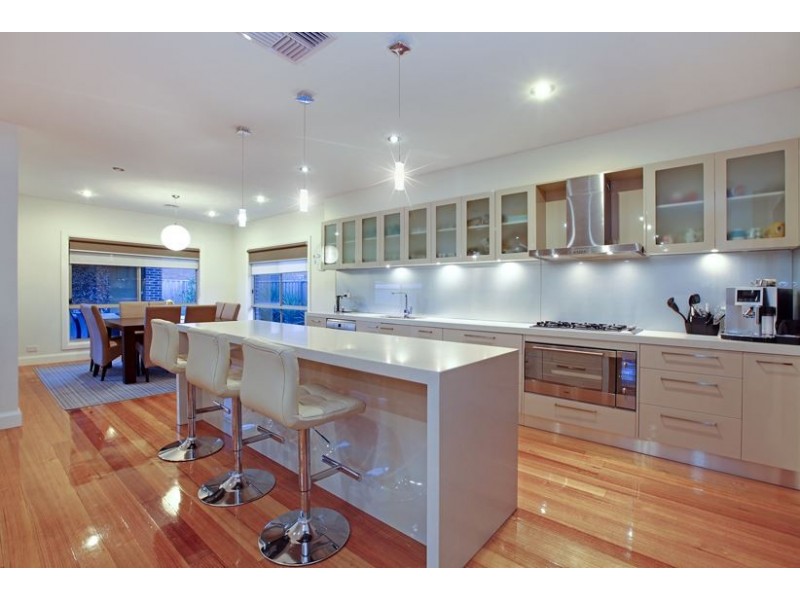 70 Suncroft Drive, Lalor VIC 3075