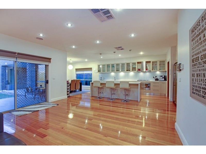 70 Suncroft Drive, Lalor VIC 3075
