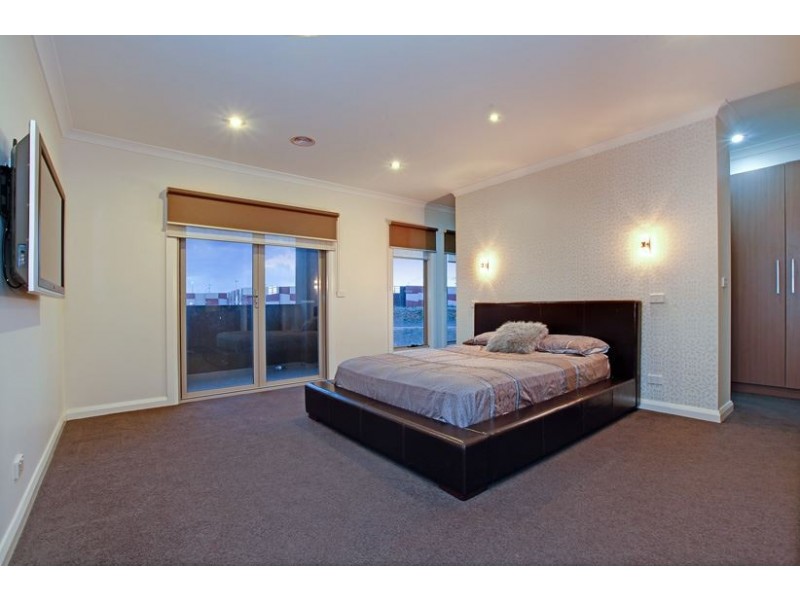 70 Suncroft Drive, Lalor VIC 3075