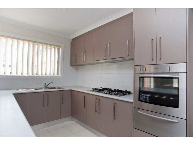 563 The Lakes Boulevard, South Morang VIC 3752