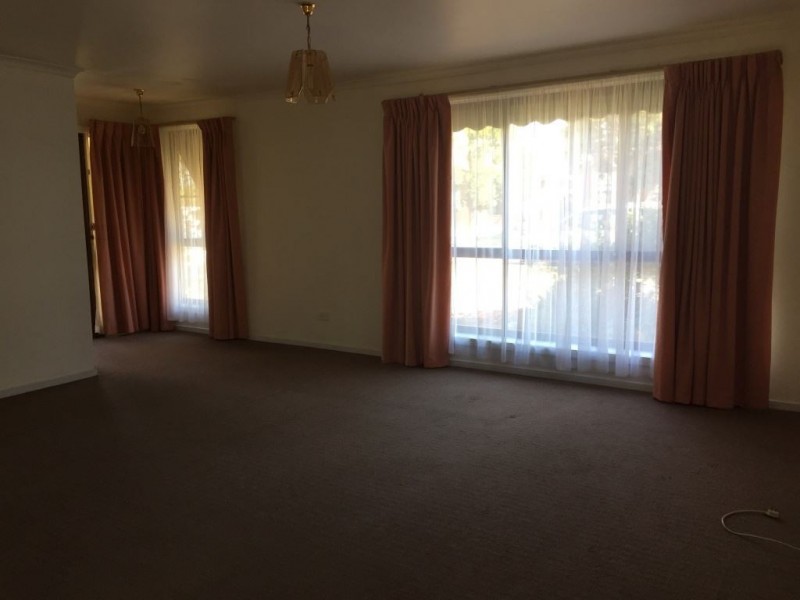 2/38 Moorhead Drive, Mill Park VIC 3082