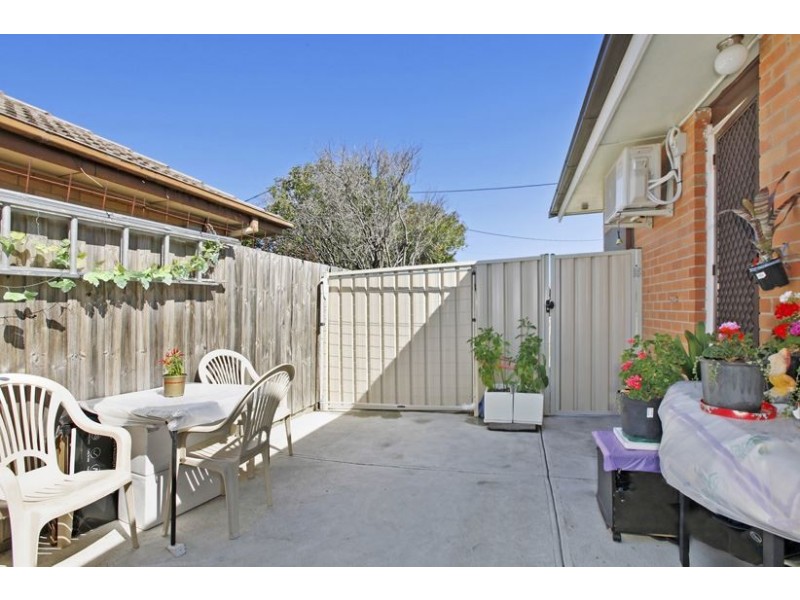 1/62 Coulstock Street, Epping VIC 3076