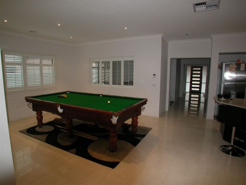 90 Hawkstowe Parade, South Morang VIC 3752