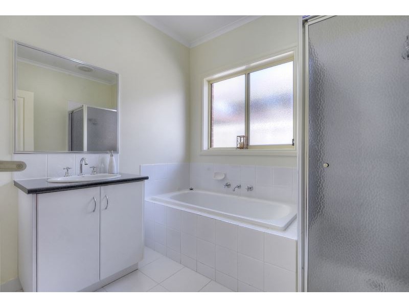 19 Evergreen Drive, South Morang VIC 3752