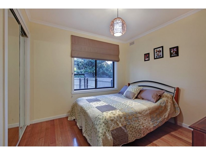 23 Streeton Circuit, Mill Park VIC 3082