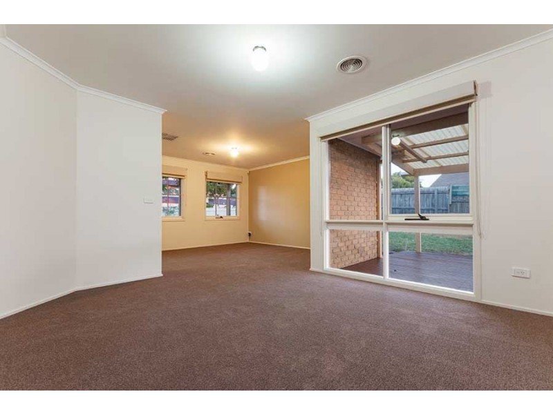 69 Pindari Avenue, Mill Park VIC 3082