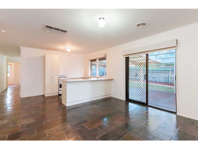 69 Pindari Avenue, Mill Park VIC 3082