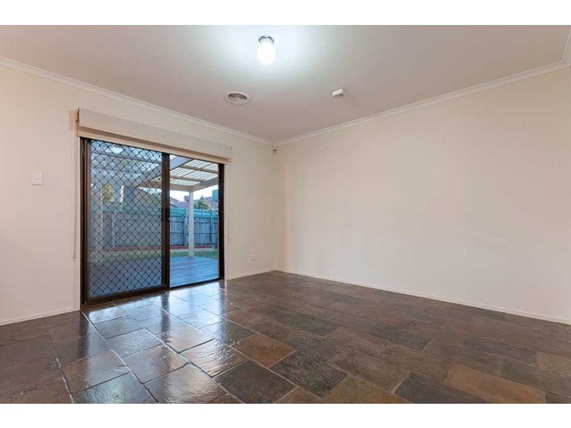 69 Pindari Avenue, Mill Park VIC 3082