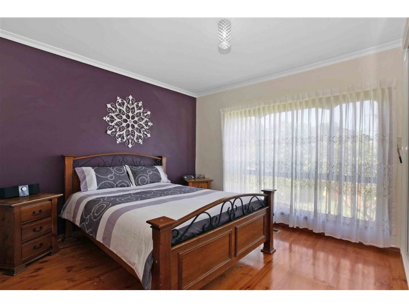 11 Lockwood Grove, Thomastown VIC 3074