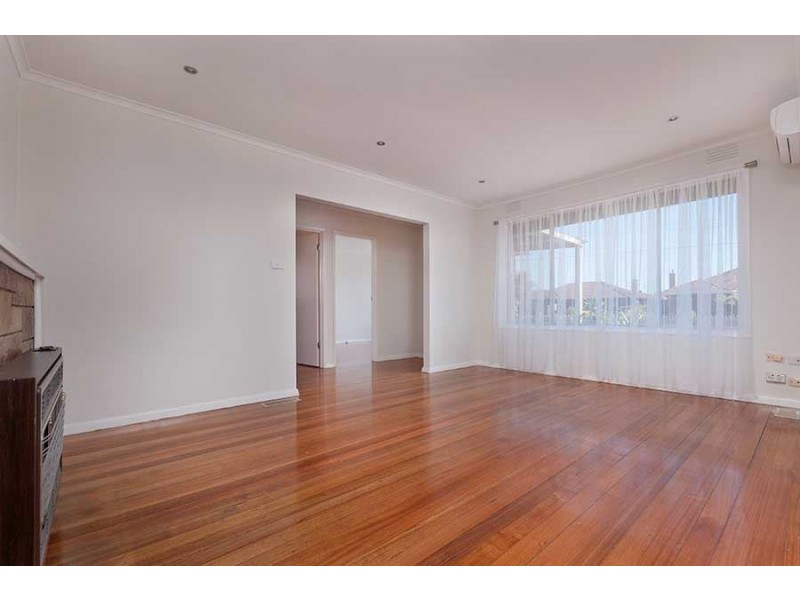 14 Valerie Street, Lalor VIC 3075