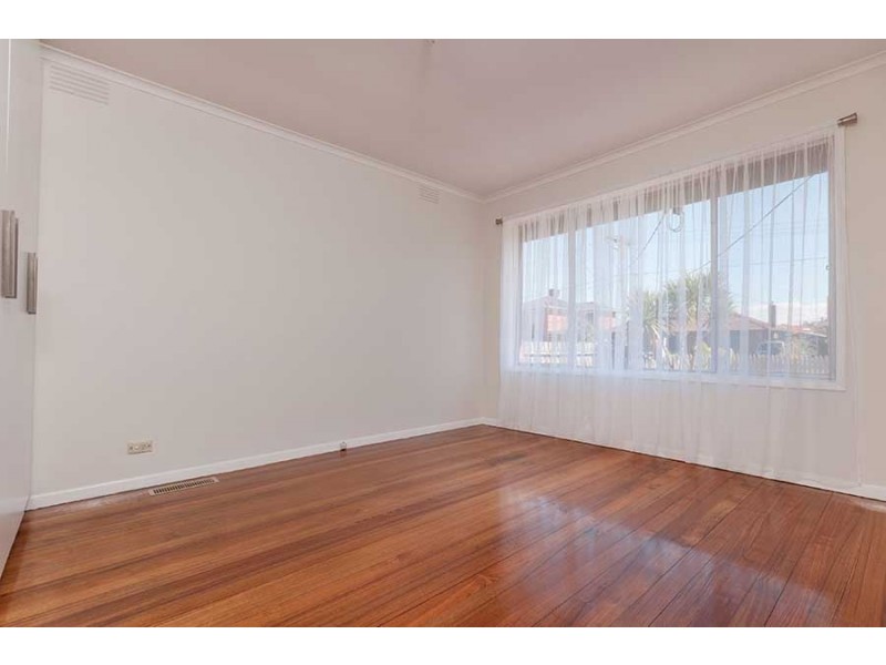 14 Valerie Street, Lalor VIC 3075