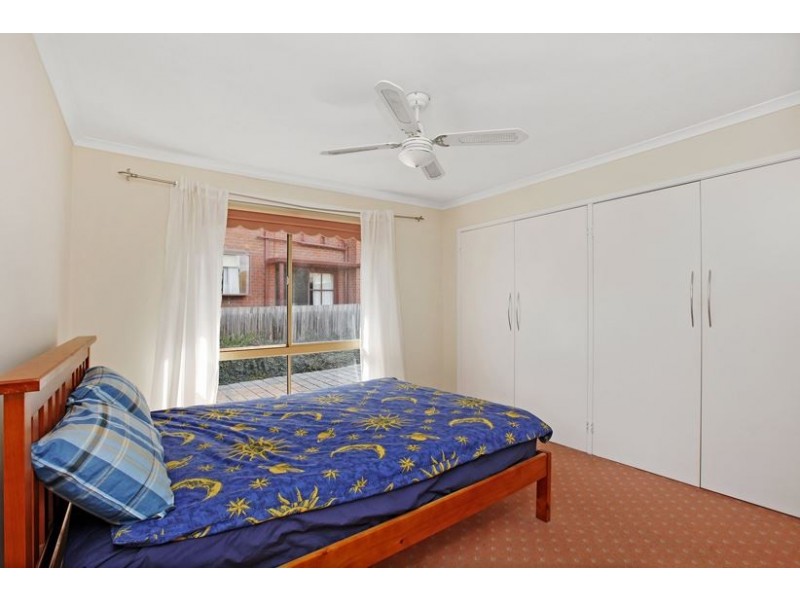 1/30 Appletree Drive, Mill Park VIC 3082