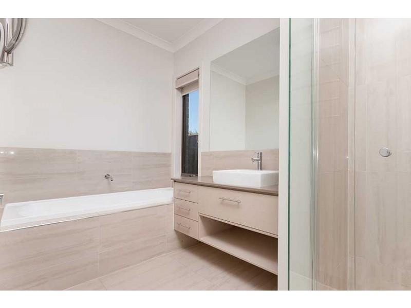 66 Suncroft Drive, Lalor VIC 3075