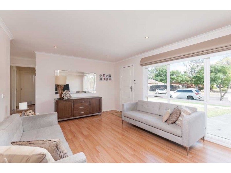 16 Pindari Avenue, Epping VIC 3076