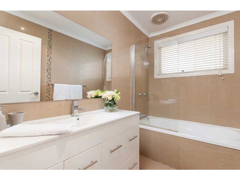 16 Pindari Avenue, Epping VIC 3076