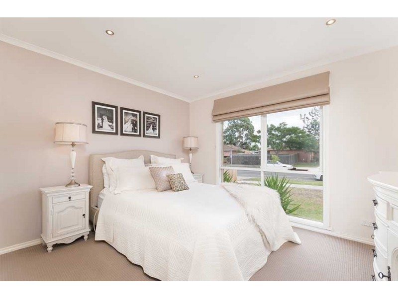 16 Pindari Avenue, Epping VIC 3076