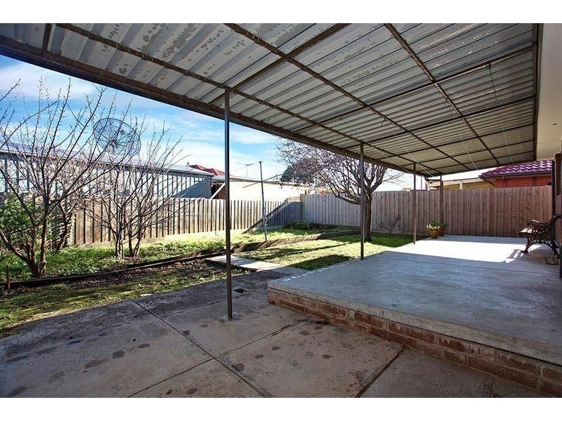 198 The Boulevard, Thomastown VIC 3074