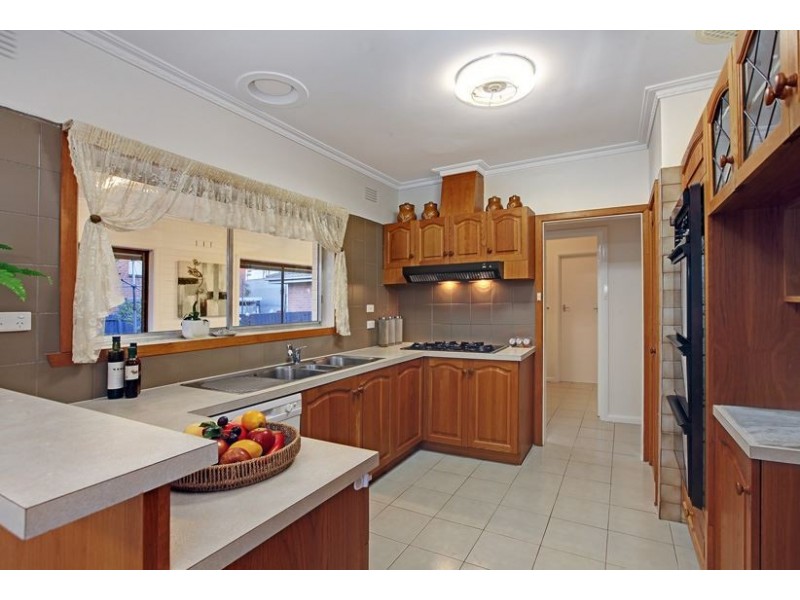 4 Prince Andrew Avenue, Lalor VIC 3075