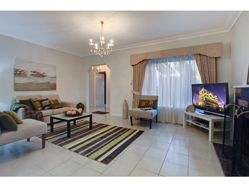 4 Prince Andrew Avenue, Lalor VIC 3075