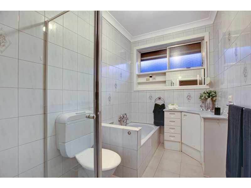 4 Prince Andrew Avenue, Lalor VIC 3075