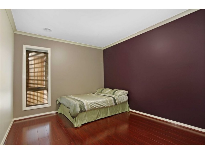 2 Themeda Close, South Morang VIC 3752