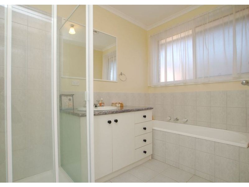 14 Jamieson Close, Roxburgh Park VIC 3064