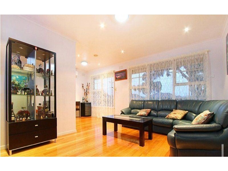 17 Darebin Drive, Thomastown VIC 3074
