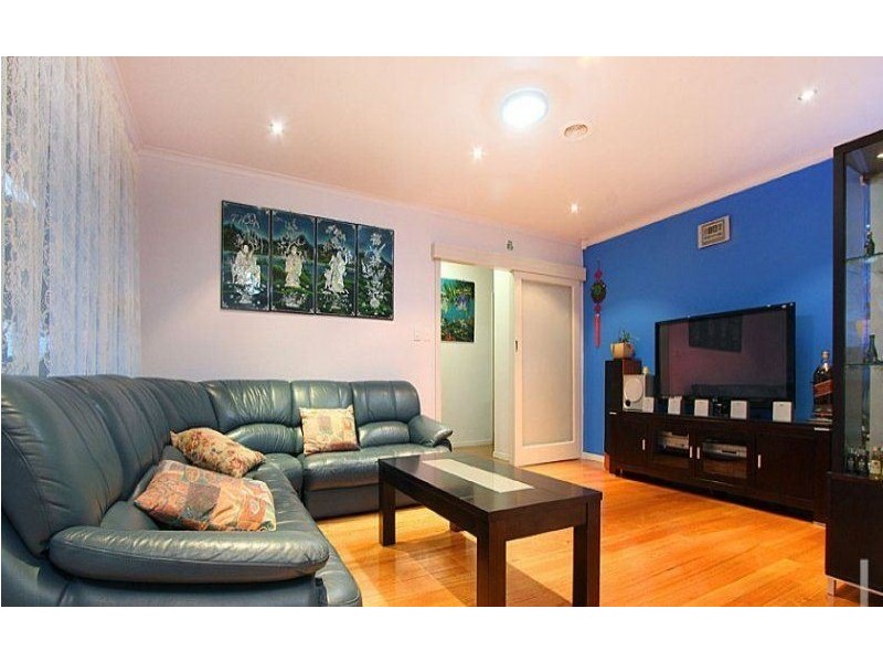 17 Darebin Drive, Thomastown VIC 3074