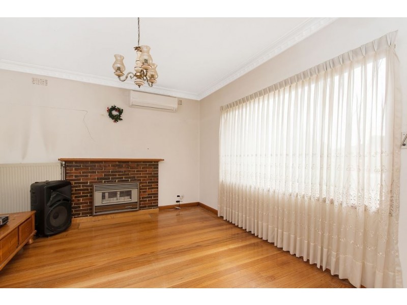 22 McCasker Avenue, Reservoir VIC 3073