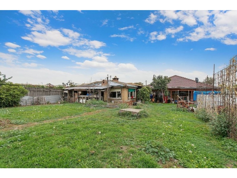 22 McCasker Avenue, Reservoir VIC 3073