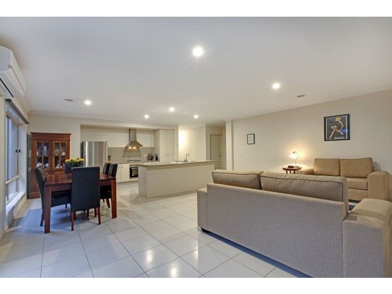 14 Ardenal Crescent, Lalor VIC 3075