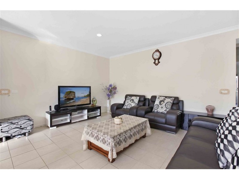 16 Grenville Walk, Lalor VIC 3075