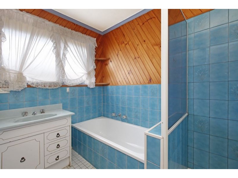 10 Cambridge Court, Thomastown VIC 3074