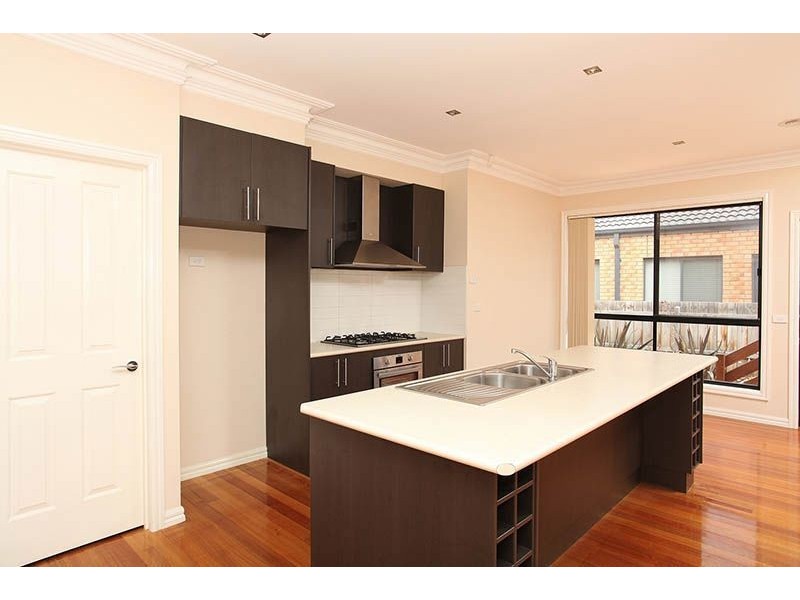 5 Beringarra Street, South Morang VIC 3752