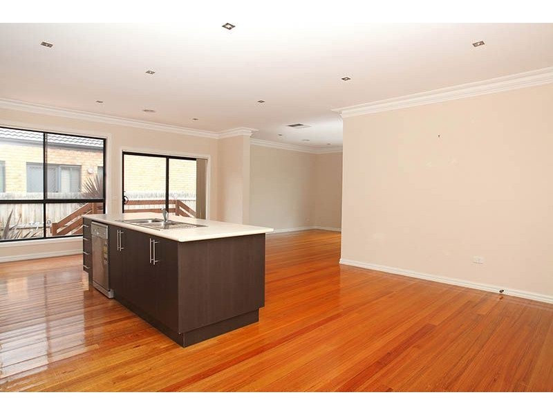 5 Beringarra Street, South Morang VIC 3752