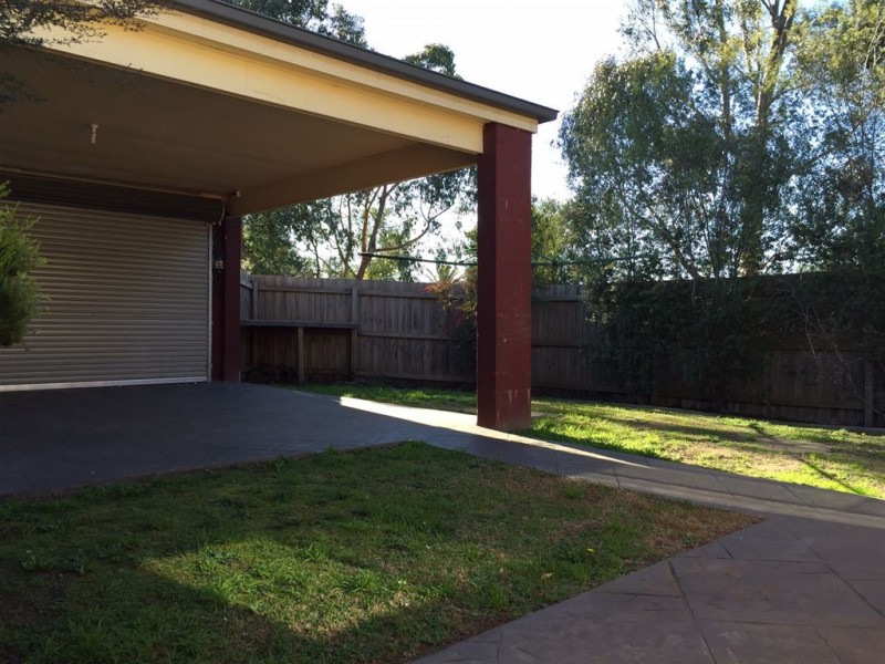 2 Bellbird Drive, Whittlesea VIC 3757