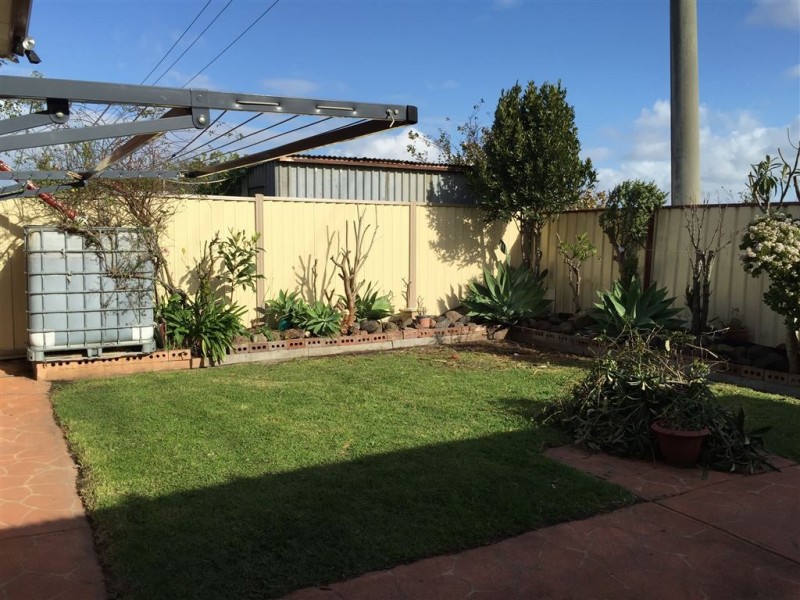 21 Lockwood Grove, Thomastown VIC 3074
