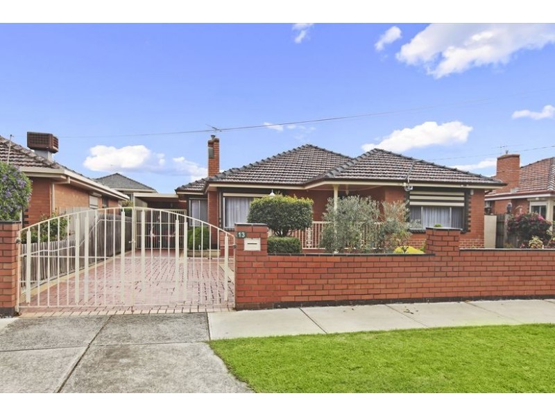 13 Currawong Avenue, Lalor VIC 3075