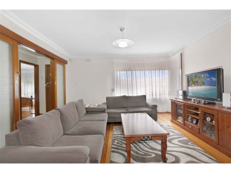 13 Currawong Avenue, Lalor VIC 3075