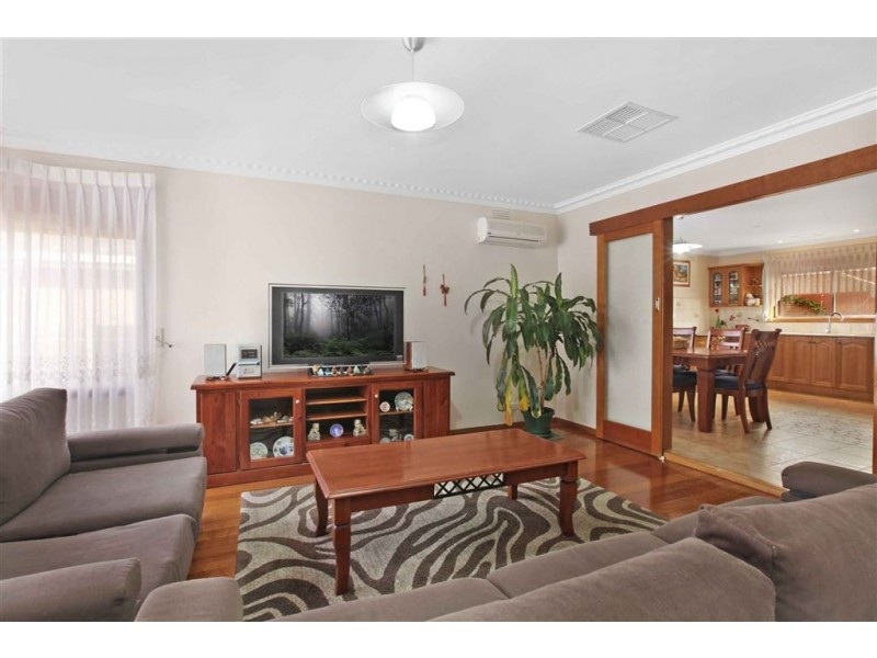 13 Currawong Avenue, Lalor VIC 3075