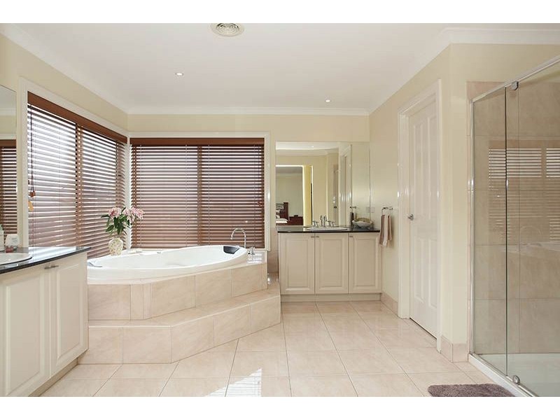 71 Greenfields Drive, Epping VIC 3076