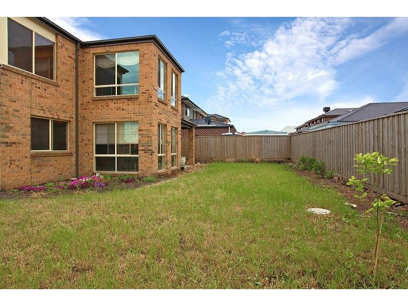 71 Greenfields Drive, Epping VIC 3076