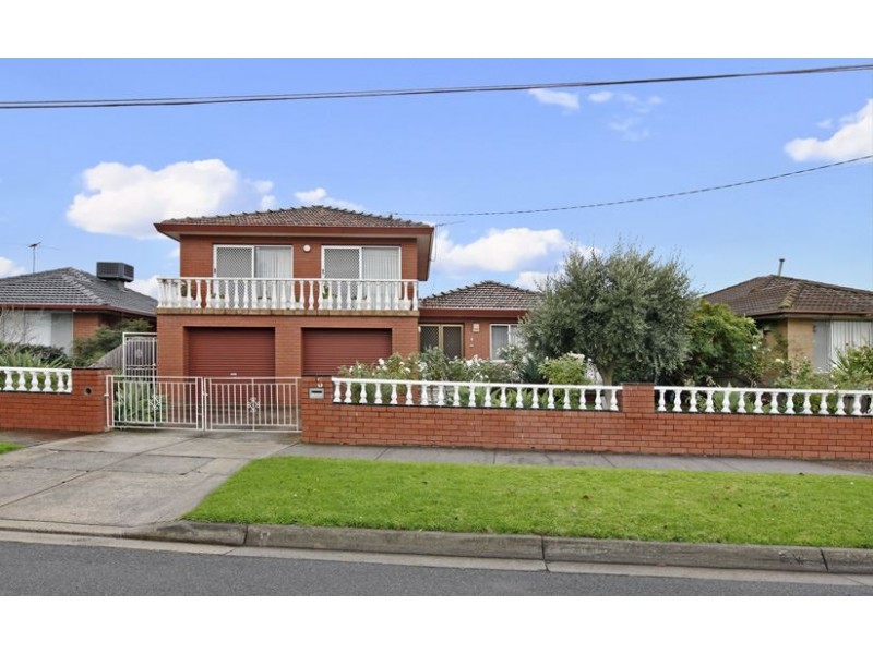 8 Deakin Avenue, Lalor VIC 3075