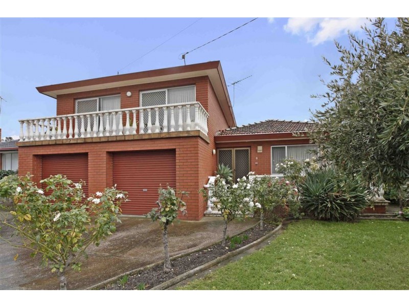 8 Deakin Avenue, Lalor VIC 3075