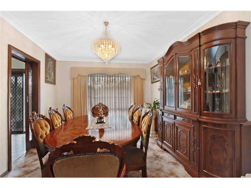 8 Deakin Avenue, Lalor VIC 3075