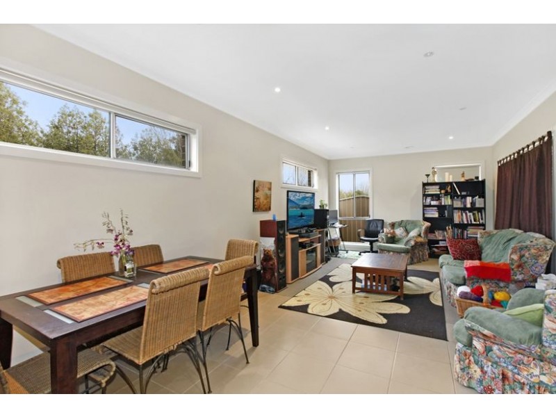 2/141 Windham Street, Wallan VIC 3756